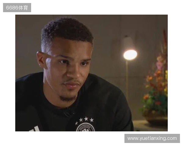 佳夫：我曾与塞内加尔以及芬兰接触，两年后重返德国队很开心